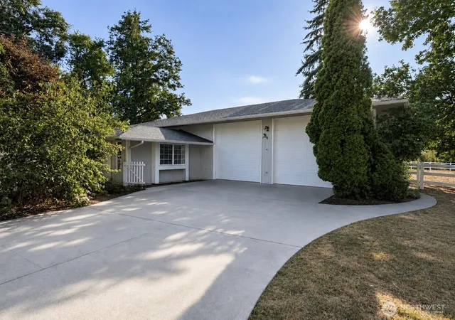 Photo 3 of Single family home for sale at 4716 266th Street E, Spanaway, WA 98387 | MLS# NWM2519655 | Listing updated on 2026-09-28