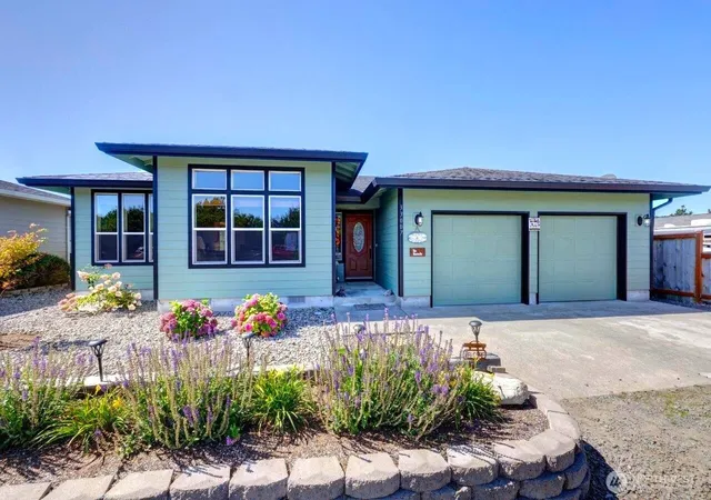 Photo 1 of Single family home for sale at 33007 G Pl, Ocean Park, WA 98640 | MLS# NWM2519696 | Listing updated on 2026-09-22
