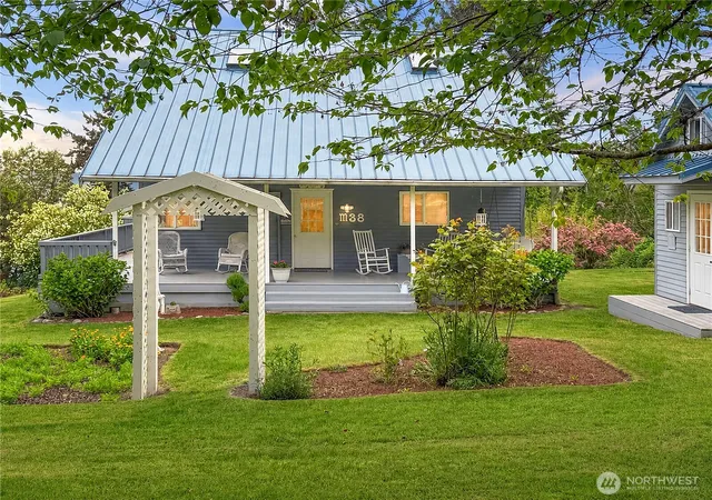 Photo 2 of Single family home for sale at 38 M Cascade Dr, Hat Island, WA 98206 | MLS# NWM2519706 | Listing updated on 2026-09-21