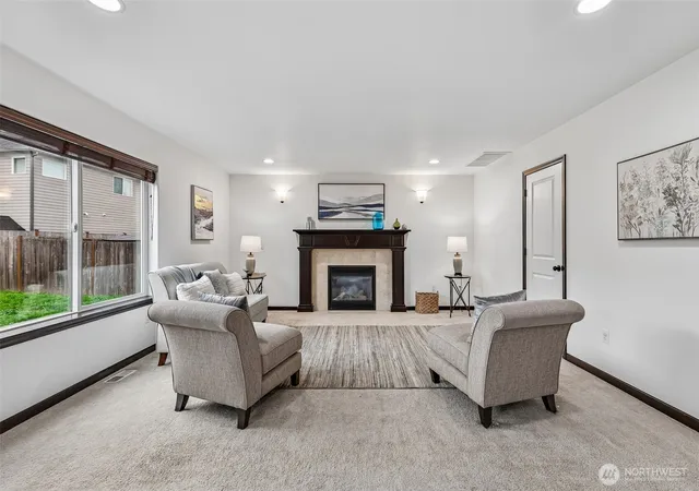 Photo 3 of Single family home for sale at 2333 122nd Place SE, Everett, WA 98208 | MLS# NWM2519726 | Listing updated on 2026-09-21