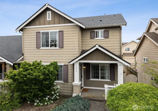 Photo 2 of Townhouse for sale at 5879 Pennsylvania St Se, Lacey, WA 98513 | MLS# NWM2519753 | Listing updated on 2026-10-02
