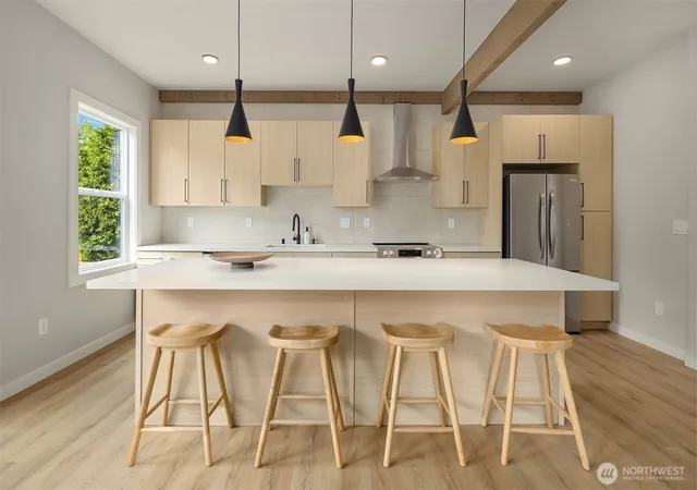 Photo 2 of Single family home for sale at 2302 E Pike St, Seattle, WA 98122 | MLS# NWM2519817 | Listing updated on 2026-09-21