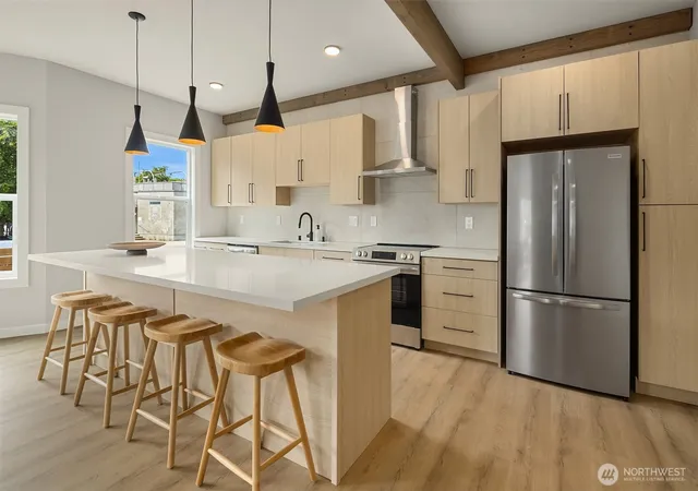 Photo 3 of Single family home for sale at 2302 E Pike St, Seattle, WA 98122 | MLS# NWM2519817 | Listing updated on 2026-09-21