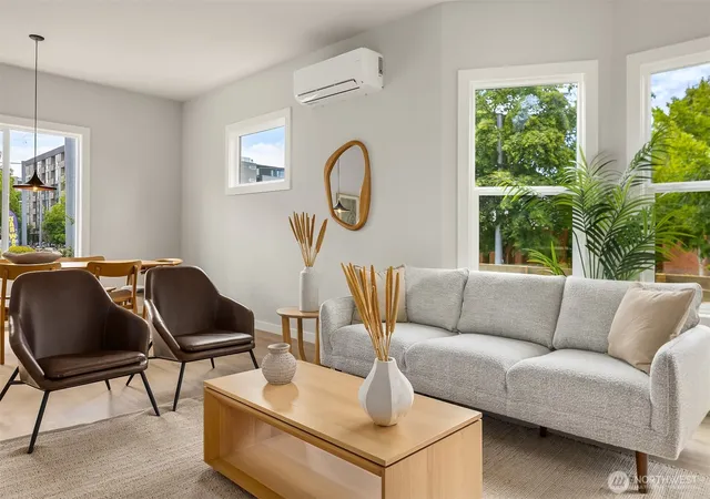 Photo 4 of Single family home for sale at 2302 E Pike St, Seattle, WA 98122 | MLS# NWM2519817 | Listing updated on 2026-09-21