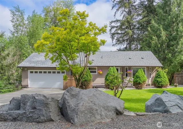 Photo 2 of Single family home for sale at 6608 Sierra Ct Se, Lacey, WA 98503 | MLS# NWM2519823 | Listing updated on 2026-09-28