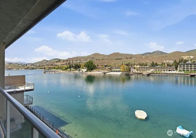 Photo 2 of Condo for sale at 322 W Woodin Ave #643, Chelan, WA 98816 | MLS# NWM2519852 | Listing updated on 2026-09-21
