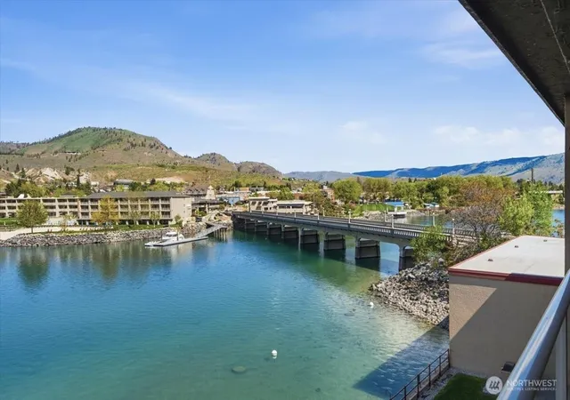 Photo 3 of Condo for sale at 322 W Woodin Ave #643, Chelan, WA 98816 | MLS# NWM2519852 | Listing updated on 2026-09-21