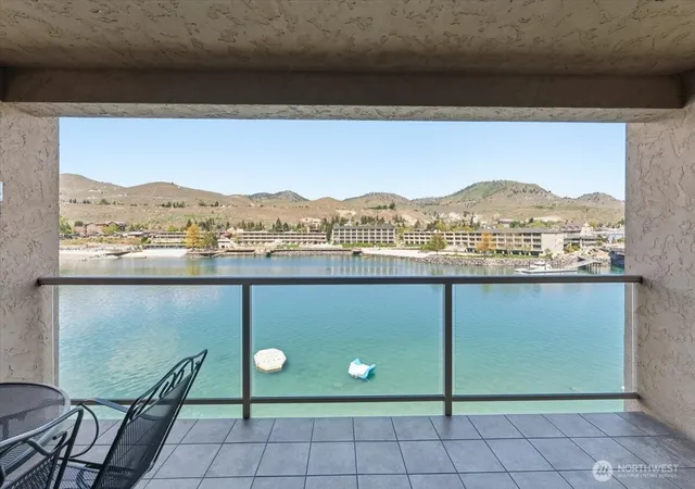 Photo 3 of Condo for sale at 322 W Woodin Ave #643, Chelan, WA 98816 | MLS# NWM2519852 | Listing updated on 2026-09-21