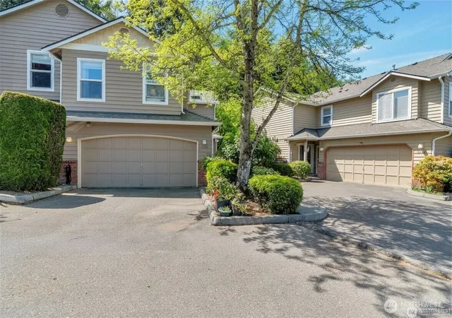Townhouse for sale at 5802 14th Drive W #B, Everett, WA 98203 | MLS# NWM2519884