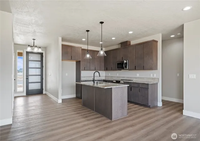 Photo 2 of Sale Pending at 4324 W Surf Scoter St, Moses Lake, WA 98837 | MLS# NWM2520010 | Listing updated on 2026-09-25