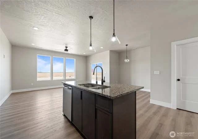 Photo 3 of Sale Pending at 4324 W Surf Scoter St, Moses Lake, WA 98837 | MLS# NWM2520010 | Listing updated on 2026-09-25