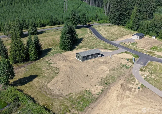 Photo 2 of Manufactured home for sale at 124 Norms Pl, Ariel, WA 98603 | MLS# NWM2520043 | Listing updated on 2026-09-21