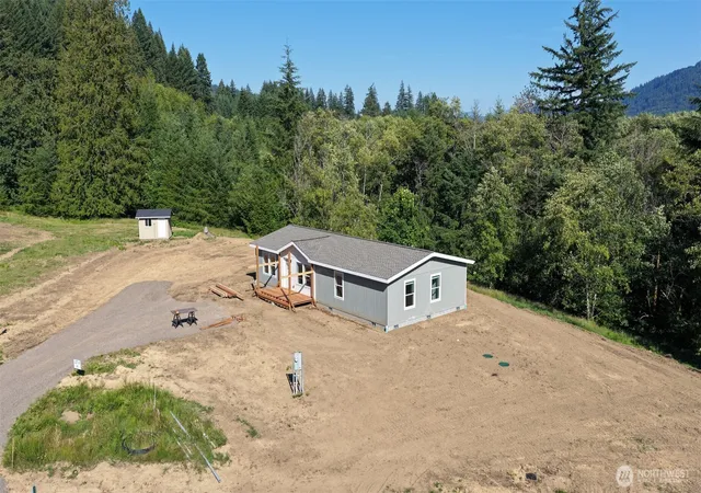 Photo 4 of Manufactured home for sale at 133 Norm's Pl, Ariel, WA 98603 | MLS# NWM2520093 | Listing updated on 2026-09-21