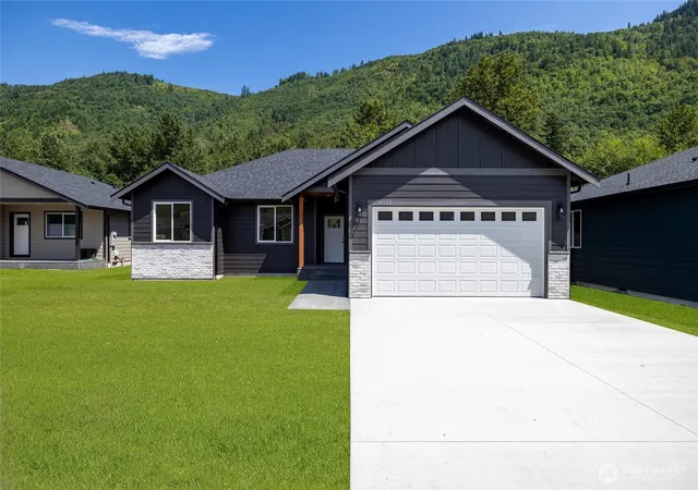 Photo 1 of Single family home for sale at 6522 Watson Loop, Maple Falls, WA 98266 | MLS# NWM2520112 | Listing updated on 2026-09-21
