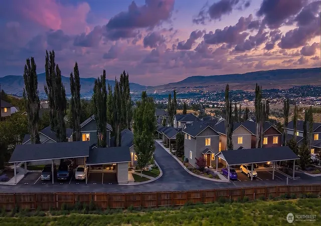Photo 2 of Single family home for sale at 2152 Roper Ln, Wenatchee, WA 98801 | MLS# NWM2520117 | Listing updated on 2026-09-21
