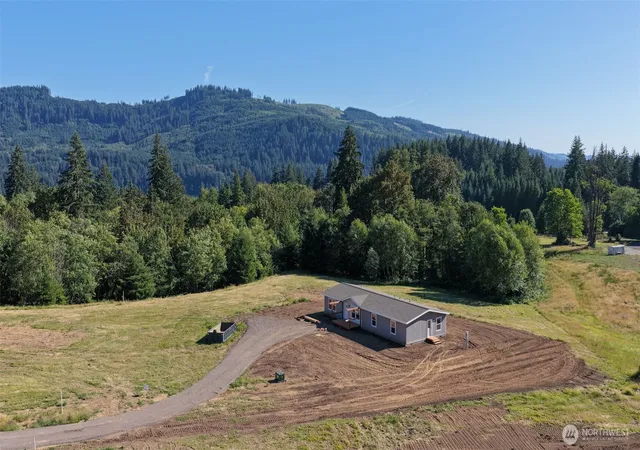 Photo 1 of Manufactured home for sale at 136 Norm's Pl, Ariel, WA 98603 | MLS# NWM2520129 | Listing updated on 2026-09-21