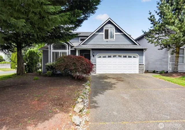 Photo 1 of Single family home for sale at 8811 E 188th Street, Puyallup, WA 98375 | MLS# NWM2520134 | Listing updated on 2026-09-21