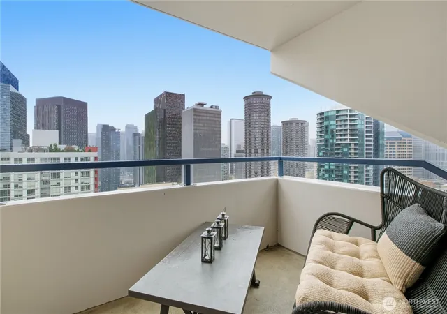 Photo 3 of Condo for sale at 2100 3rd Avenue #2606, Seattle, WA 98121 | MLS# NWM2520238 | Listing updated on 2026-09-20