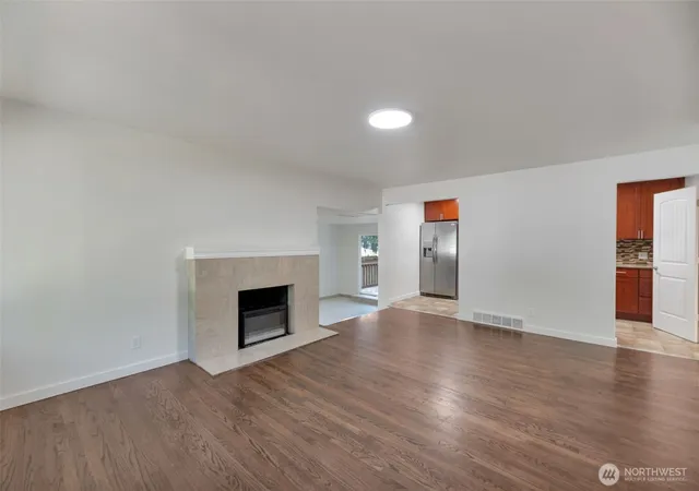 Photo 3 of Single family home for sale at 11229 29th Avenue Sw, Seattle, WA 98146 | MLS# NWM2520253 | Listing updated on 2026-09-21