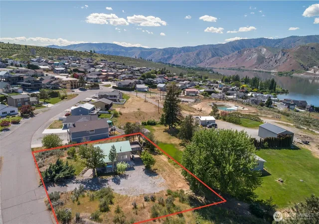 Photo 3 of Single family home for sale at 245 Lakeview Ave, Orondo, WA 98843 | MLS# NWM2520282 | Listing updated on 2026-09-21
