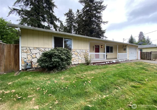 Photo 1 of Sale Pending at 2822 College St Se, Lacey, WA 98503 | MLS# NWM2520337 | Listing updated on 2026-09-25