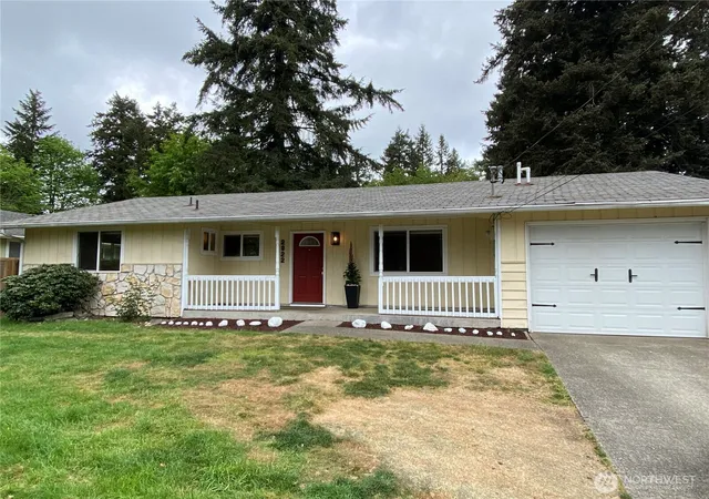 Photo 2 of Sale Pending at 2822 College St Se, Lacey, WA 98503 | MLS# NWM2520337 | Listing updated on 2026-09-25