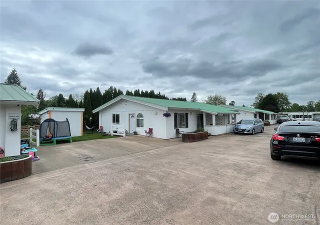 Photo 3 of Multi family home for sale at 109 4th Avenue Se, Pacific, WA 98047 | MLS# NWM2520404 | Listing updated on 2026-09-21