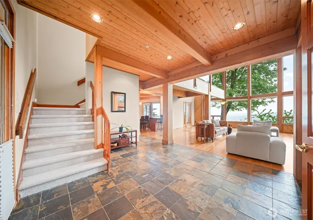 Photo 4 of Single family home for sale at 813 Varsity Rd, Kalama, WA 98625 | MLS# NWM2520429 | Listing updated on 2026-09-21