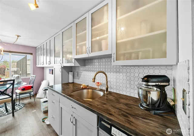 Photo 4 of Condo for sale at 2020 Grant Ave S #L104, Renton, WA 98055 | MLS# NWM2520504 | Listing updated on 2026-09-21