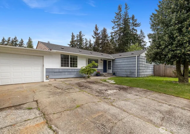 Photo 3 of Sale Pending at 7631 201st Street SW, Edmonds, WA 98026 | MLS# NWM2520652 | Listing updated on 2026-10-01