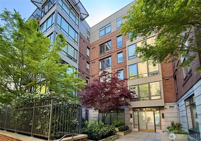 Photo 2 of Condo for sale at 4547 8th Avenue Ne #204, Seattle, WA 98105 | MLS# NWM2520675 | Listing updated on 2026-09-21