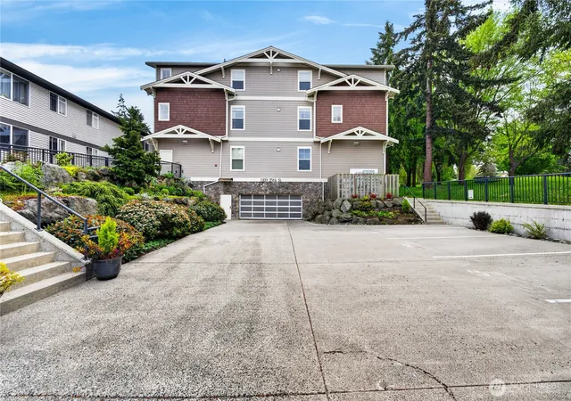 Photo 2 of Contingent at 1109 29th Street #301, Anacortes, WA 98221 | MLS# NWM2520701 | Listing updated on 2026-09-25