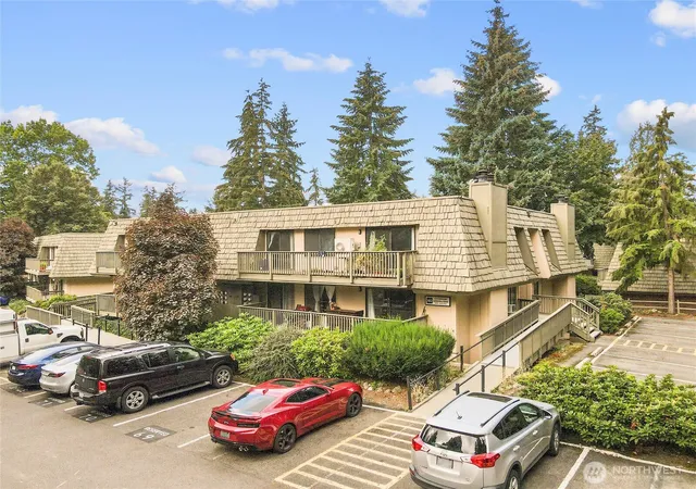 Photo 3 of Sale Pending at 1420 153rd Avenue Ne #4004, Bellevue, WA 98007 | MLS# NWM2520712 | Listing updated on 2026-09-30