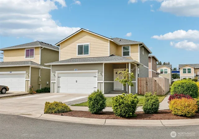 Photo 1 of Single family home for sale at 626 Stacey Pl, Sedro Woolley, WA 98284 | MLS# NWM2520771 | Listing updated on 2026-09-09