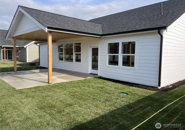 Photo 2 of Contingent at 2180 Lagerwey Cir, Lynden, WA 98264 | MLS# NWM2520833 | Listing updated on 2026-09-30