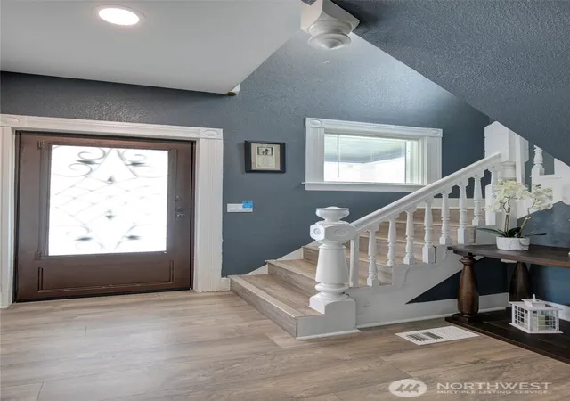 Photo 4 of Single family home for sale at 802 Eklund Ave, Hoquiam, WA 98550 | MLS# NWM2520861 | Listing updated on 2026-09-21