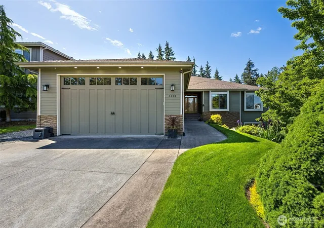 Photo 1 of Single family home for sale at 3202 170th Avenue E, Lake Tapps, WA 98391 | MLS# NWM2520862 | Listing updated on 2026-09-23