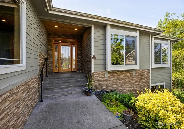 Photo 3 of Single family home for sale at 3202 170th Avenue E, Lake Tapps, WA 98391 | MLS# NWM2520862 | Listing updated on 2026-09-23