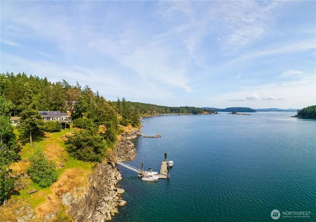 Photo 3 of Single family home for sale at 260 Harbor Vista Dr, Friday Harbor, WA 98250 | MLS# NWM2520882 | Listing updated on 2026-09-21