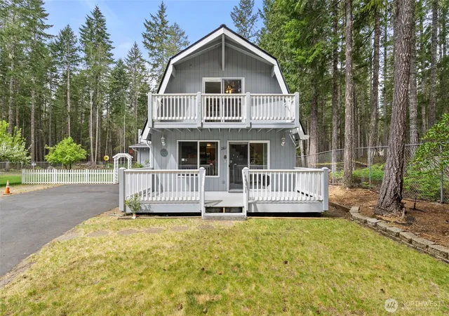 Photo 3 of Contingent at 261 N Olympic Way, Hoodsport, WA 98548 | MLS# NWM2520900 | Listing updated on 2026-09-21