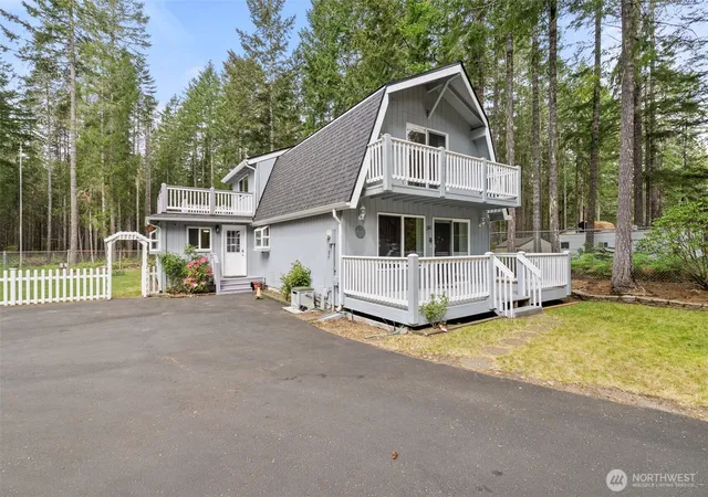 Photo 3 of Single family home for sale at 261 N Olympic Way, Hoodsport, WA 98548 | MLS# NWM2520900 | Listing updated on 2026-09-21