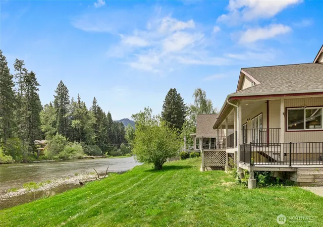Photo 3 of Single family home for sale at 90 Pebble Beach Dr, Cle Elum, WA 98922 | MLS# NWM2520930 | Listing updated on 2026-09-21