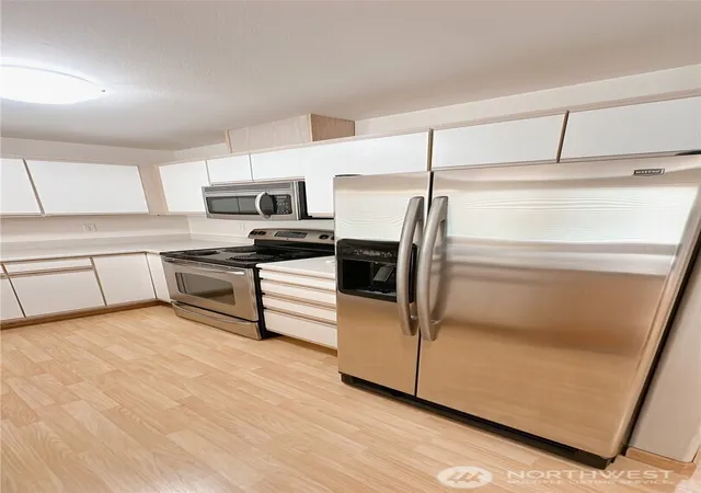 Photo 4 of Sale Pending at 4239 Wintergreen Cir #138, Bellingham, WA 98226 | MLS# NWM2521027 | Listing updated on 2026-09-25