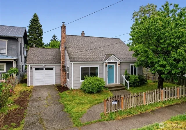 Photo 1 of Single family home for sale at 510 4th Avenue S, Kent, WA 98032 | MLS# NWM2521039 | Listing updated on 2026-09-24