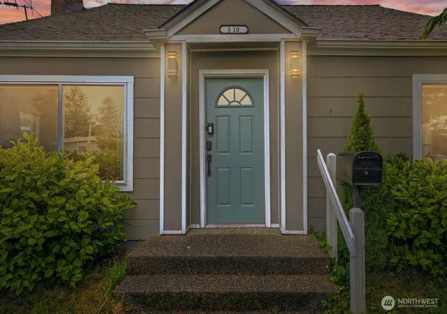 Photo 3 of Single family home for sale at 510 4th Avenue S, Kent, WA 98032 | MLS# NWM2521039 | Listing updated on 2026-09-24