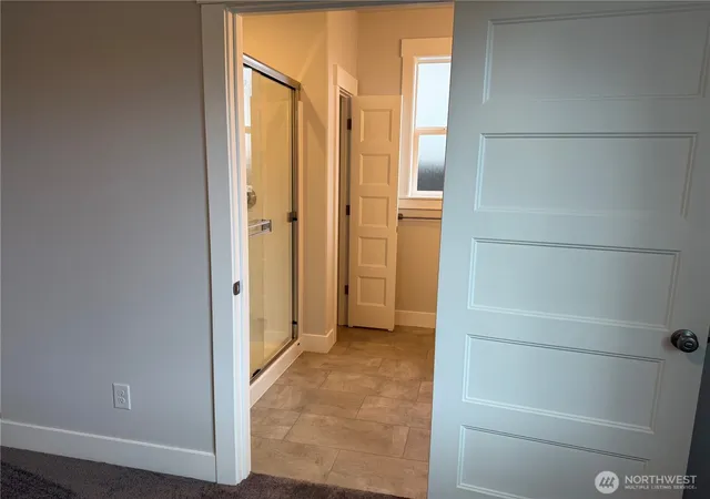 Photo 3 of Single family home for sale at 523 Rainbow Way, Kelso, WA 98626 | MLS# NWM2521074 | Listing updated on 2026-09-26