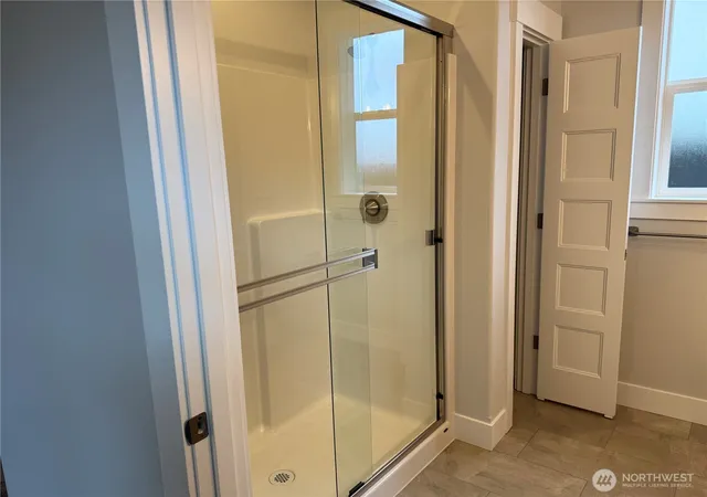 Photo 4 of Single family home for sale at 523 Rainbow Way, Kelso, WA 98626 | MLS# NWM2521074 | Listing updated on 2026-09-26