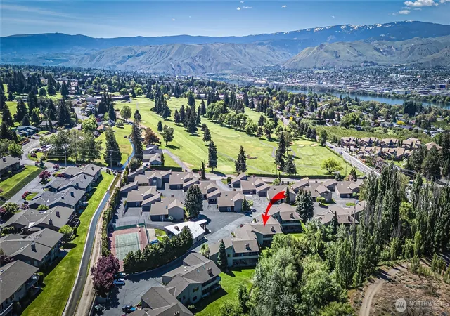 Photo 1 of Condo for sale at 225 19th Street Ne #20, East Wenatchee, WA 98802 | MLS# NWM2521081 | Listing updated on 2026-09-21