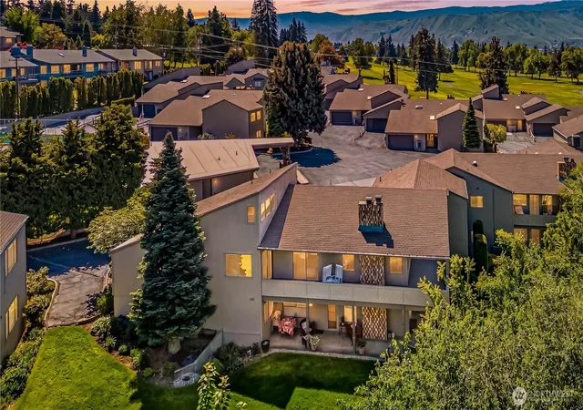 Photo 2 of Condo for sale at 225 19th Street Ne #20, East Wenatchee, WA 98802 | MLS# NWM2521081 | Listing updated on 2026-09-21