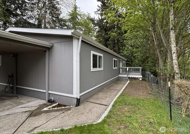 Photo 3 of Manufactured home for sale at 12615 Ne 189th Street, Bothell, WA 98011 | MLS# NWM2521133 | Listing updated on 2026-09-21